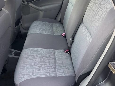Used 2005 Ford Focus SE image 16