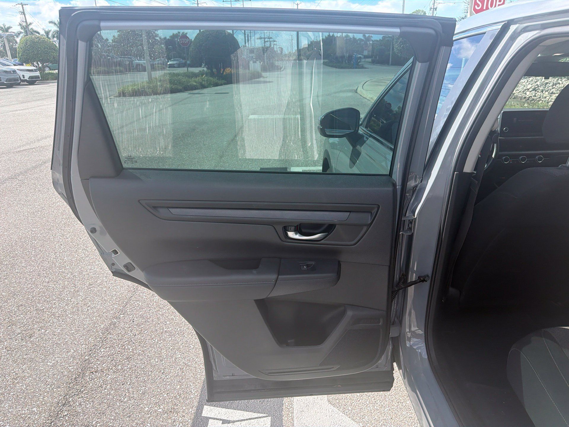 Used 2024 Honda CR-V LX image 14