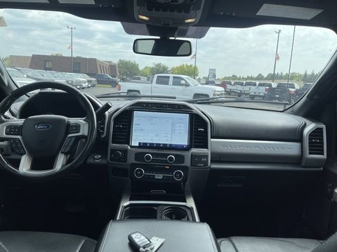 Used 2022 Ford F250 Lariat w/ Black Appearance Package image 36