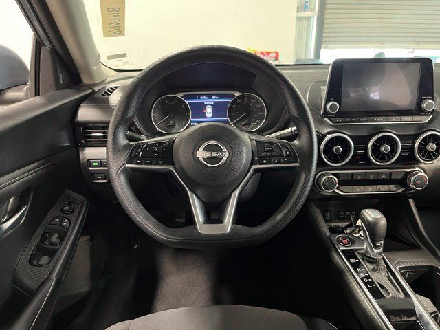 Used 2024 Nissan Sentra SV FWD image 22