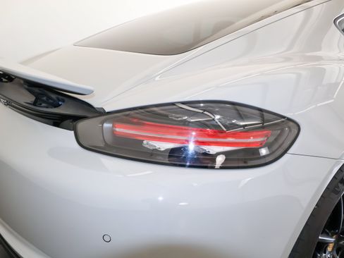 Used 2019 Porsche 718 Cayman RWD image 35
