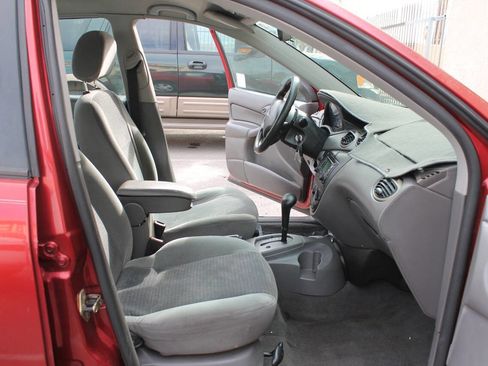 Used 2003 Ford Focus SE image 27