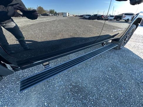 Used 2025 GMC Sierra 2500 Denali Ultimate AWD/4WD image 21