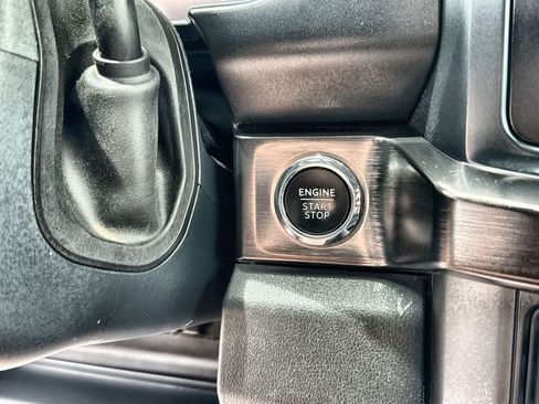 Used 2024 Ford F250 Lariat w/ Black Appearance Package AWD/4WD image 24