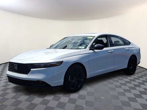 Used 2025 Honda Accord SE image 3