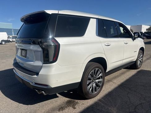 Used 2025 Chevrolet Tahoe High Country AWD/4WD image 5