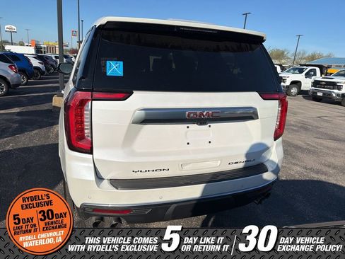 Certified 2021 GMC Yukon Denali w/ Denali Premium Package AWD/4WD image 4