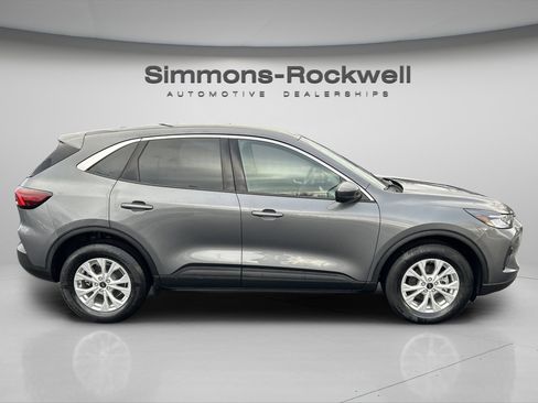Used 2023 Ford Escape Active w/ Tech Pack #2 image 4