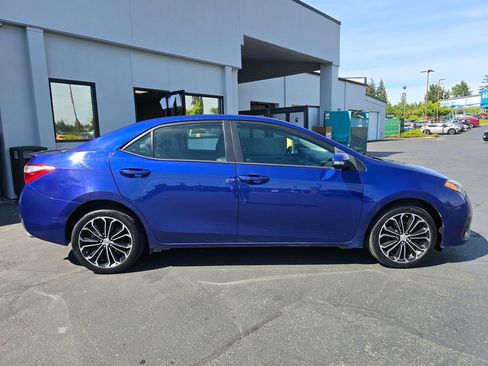 Used 2015 Toyota Corolla S FWD image 3