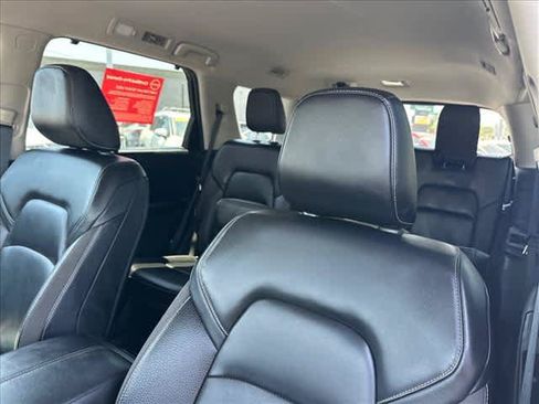 Certified 2025 Nissan Pathfinder SL FWD image 18