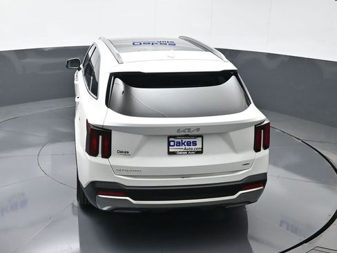 Certified 2025 Kia Sorento EX w/ EX Panoramic Sunroof Package image 55