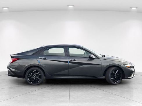 New 2026 Hyundai Elantra Sport FWD image 8