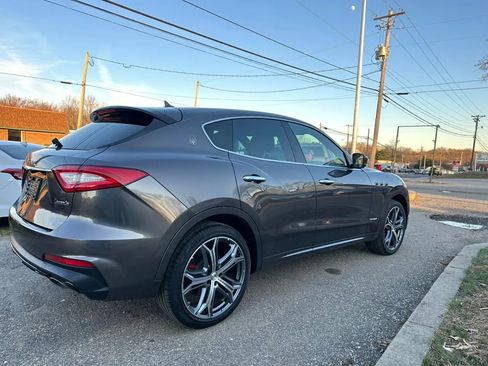Used 2020 Maserati Levante image 6