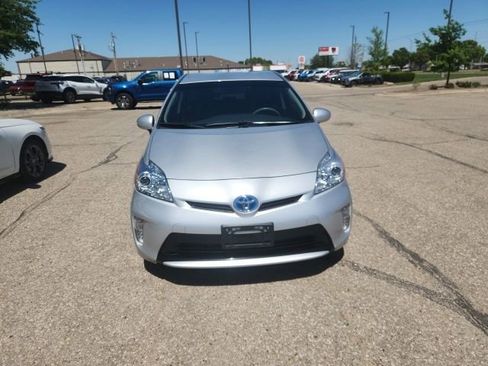Used 2014 Toyota Prius Two image 5
