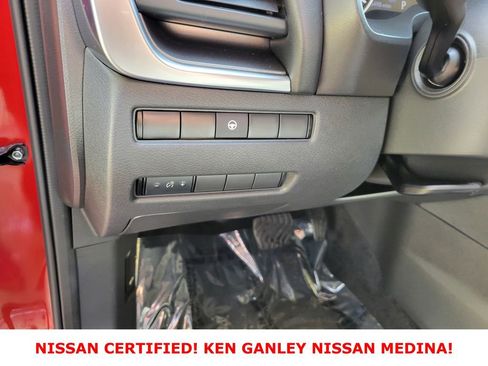 Certified 2023 Nissan Rogue SV image 35