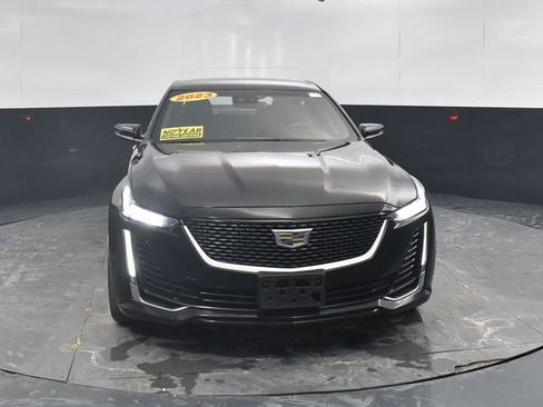 Used 2023 Cadillac CT5 Luxury image 2