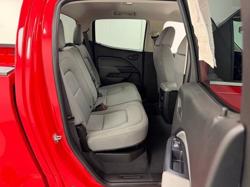 Used 2020 Chevrolet Colorado W/T w/ WT Convenience Package RWD image 13