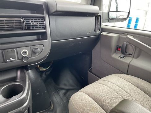 Used 2017 Chevrolet Express 2500 Work Van image 19