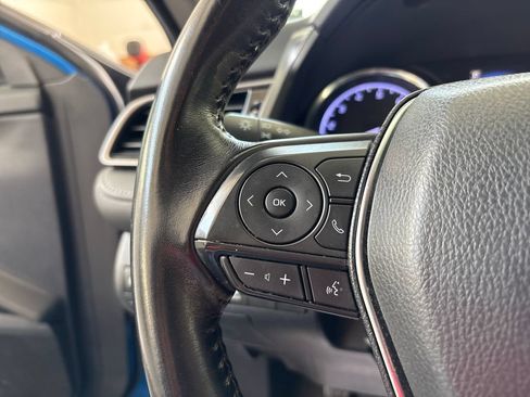Used 2019 Toyota Camry SE FWD image 35