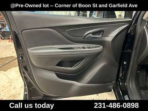 Used 2022 Buick Encore Preferred w/ Safety Package AWD/4WD image 15
