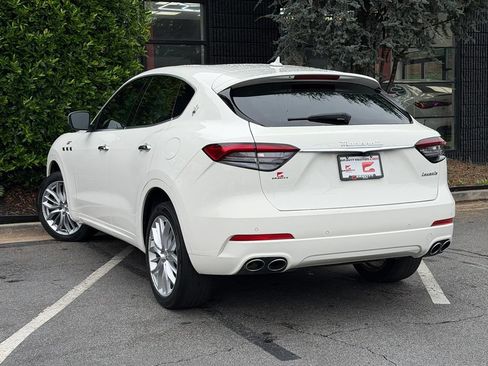 Used 2022 Maserati Levante GT AWD/4WD image 19