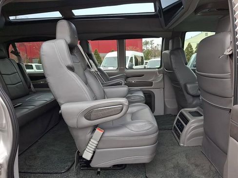 Used 2021 GMC Savana 2500 image 14