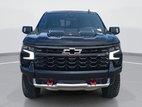 Used 2024 Chevrolet Silverado 1500 ZR2 w/ Technology Package image 8