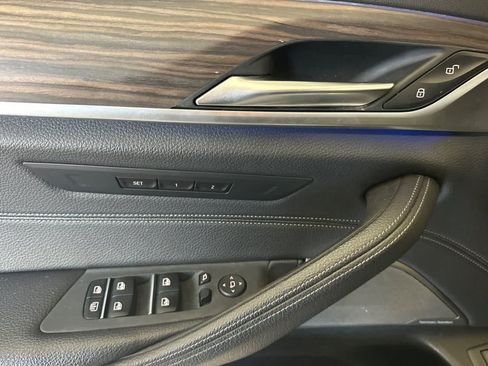 Used 2018 BMW 530e RWD image 15