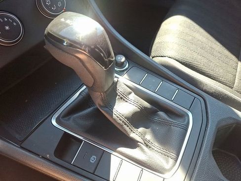 Used 2023 Volkswagen Jetta Sport image 21