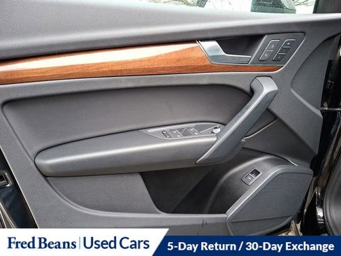 Used 2023 Audi Q5 2.0T Premium w/ Convenience Package image 15