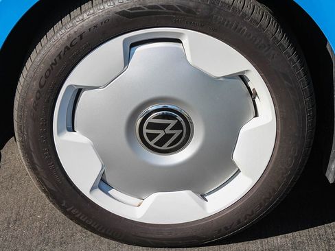 Used 2025 Volkswagen ID. Buzz 1st Edition image 12