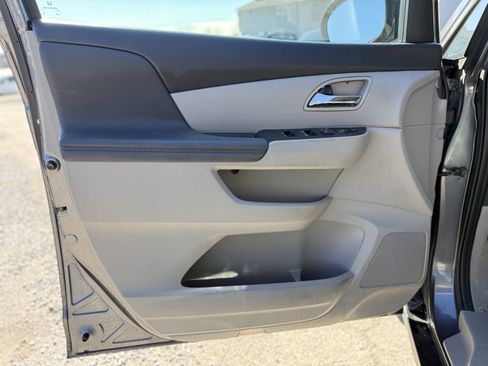 Used 2014 Honda Odyssey EX-L image 9