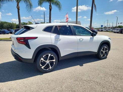 New 2026 Chevrolet Trax RS FWD image 2