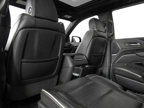 Used 2021 Cadillac Escalade Sport image 18