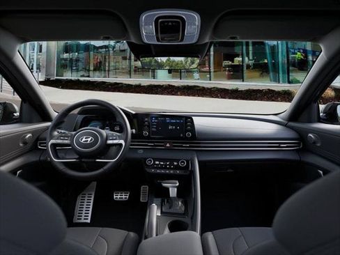 New 2026 Hyundai Elantra SEL Sport FWD image 11