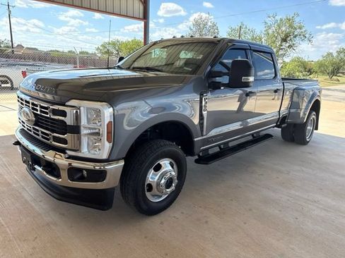 Used 2024 Ford F350 XLT w/ FX4 Off-Road Package AWD/4WD image 3