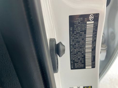 Used 2025 Toyota Corolla LE image 25