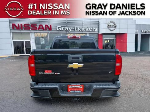Used 2020 Chevrolet Colorado LT w/ Safety Package RWD image 6