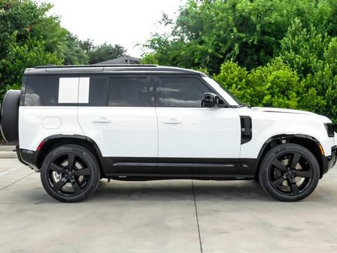 New 2026 Land Rover Defender 110 X-Dynamic SE AWD/4WD image 9