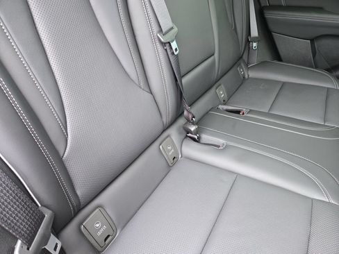 Used 2023 Buick Envision Essence FWD image 21