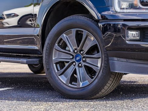 Used 2018 Ford F150 Lariat w/ Equipment Group 502A Luxury AWD/4WD image 11