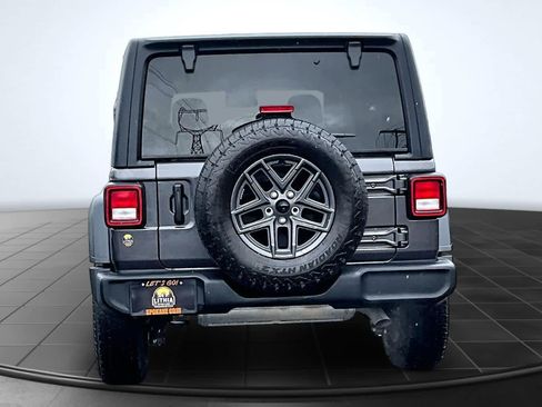 Used 2024 Jeep Wrangler Unlimited Sport AWD/4WD image 5