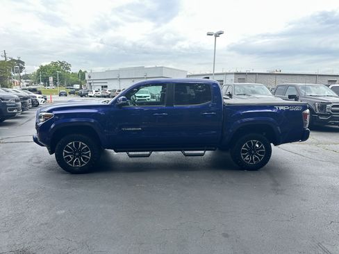 Used 2022 Toyota Tacoma TRD Sport w/ Technology Package AWD/4WD image 6