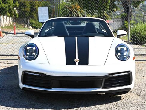 Used 2020 Porsche 911 Carrera image 3