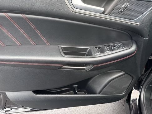Used 2024 Ford Edge ST-Line AWD/4WD image 9