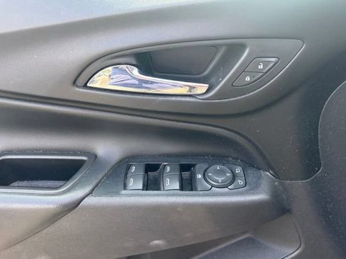 Used 2019 Chevrolet Equinox LT AWD/4WD image 11