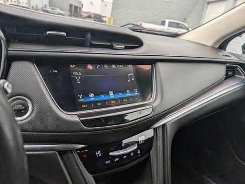 Used 2018 Cadillac XT5 Luxury w/ Driver Awareness Package image 21