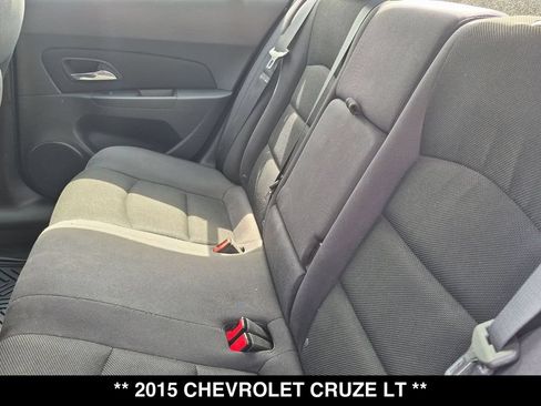 Used 2015 Chevrolet Cruze LT FWD image 3