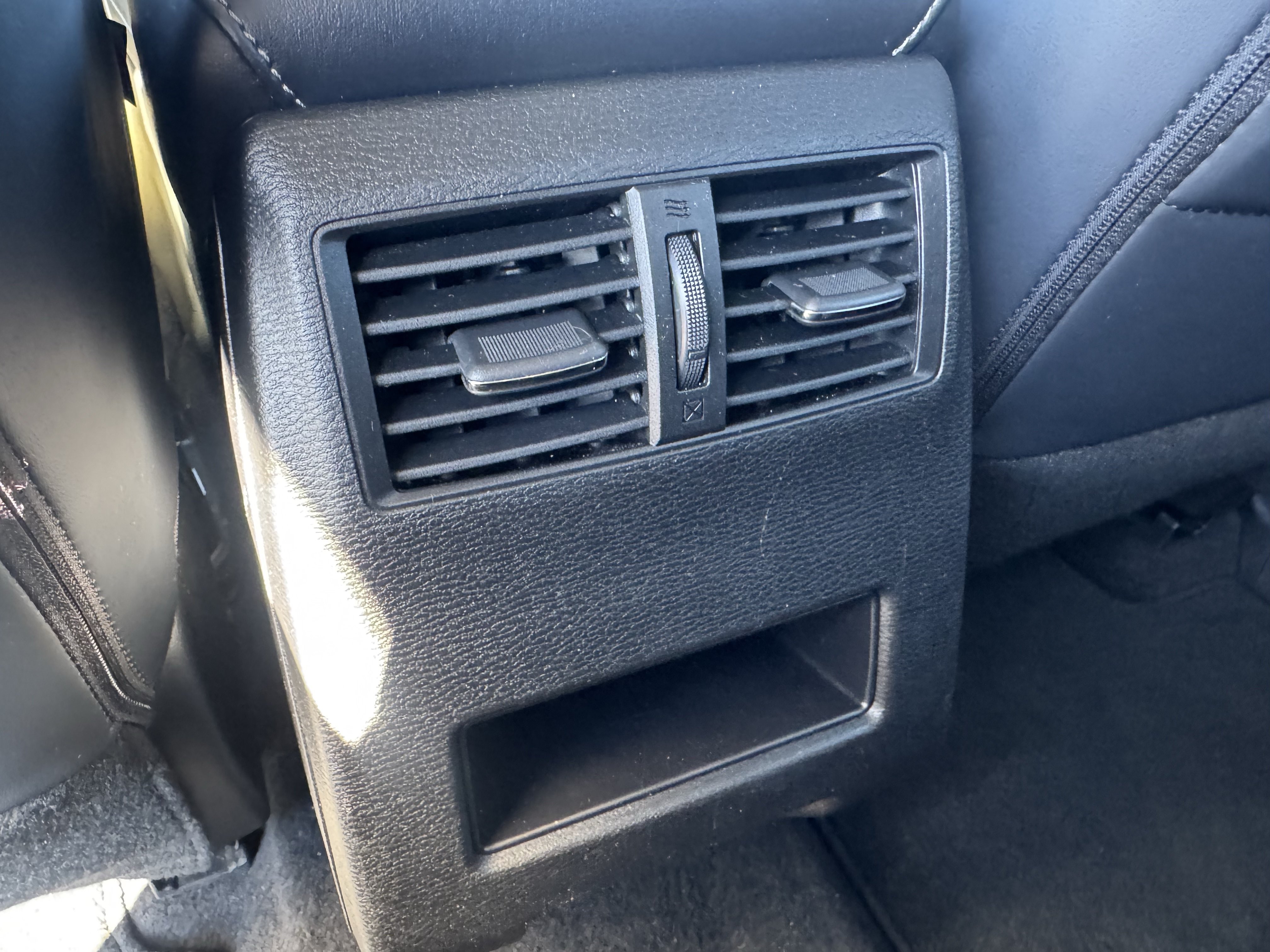 Used 2025 Mitsubishi Outlander SE AWD/4WD image 32