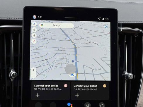 New 2026 Volvo XC90 T8 Plus w/ Protection Package Premier image 3